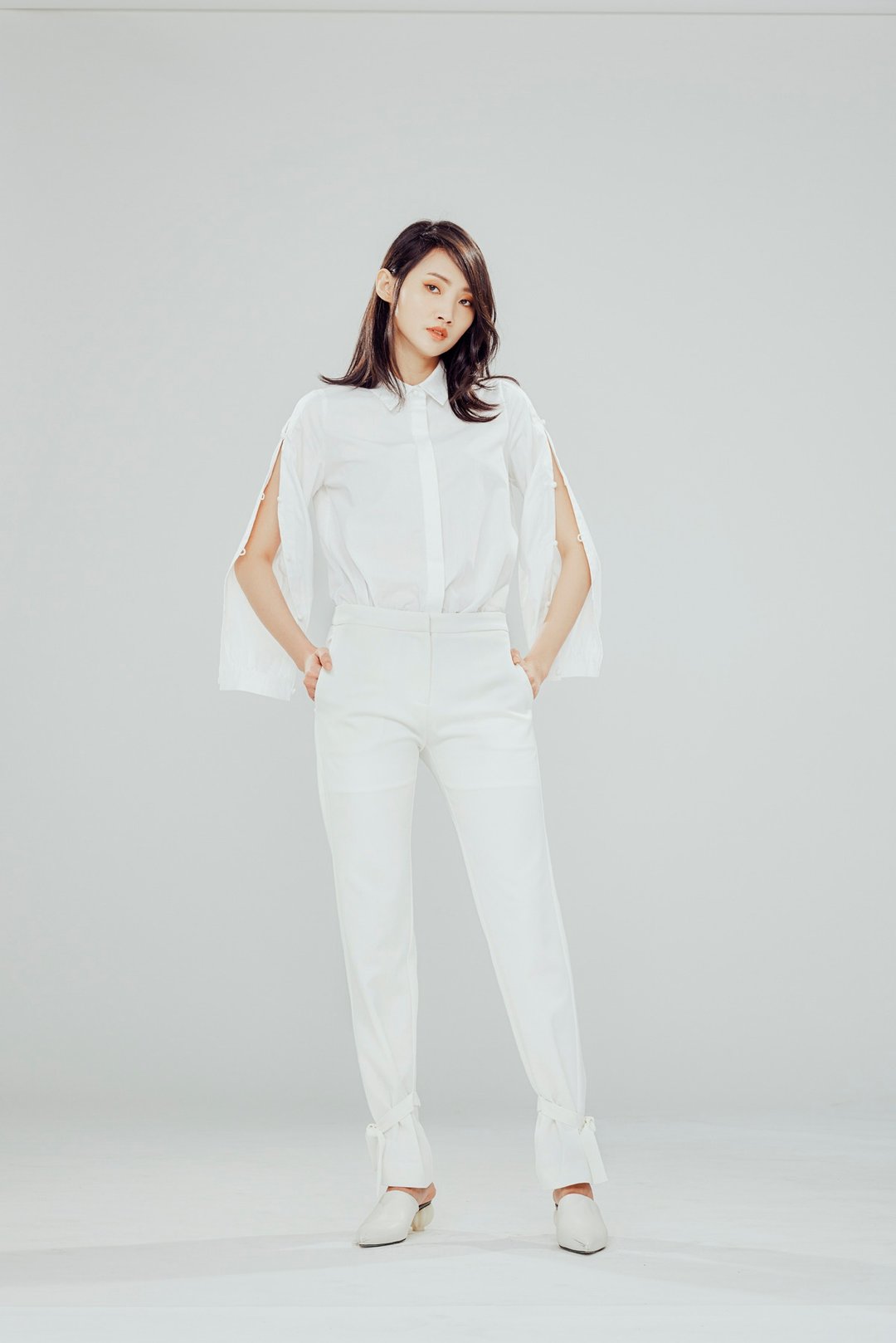 Off-season sale 白色袖包扣衬衫 - 女装衬衫 - 棉 
