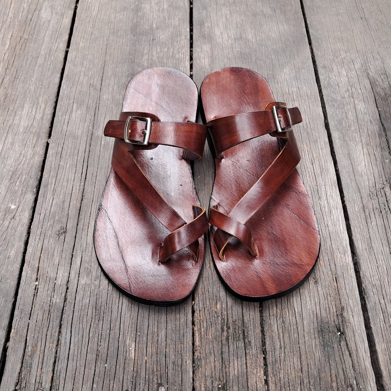 真皮夹脚拖鞋，附有可调整宽度的皮带扣环 - 男女凉鞋 - 真皮 咖啡色