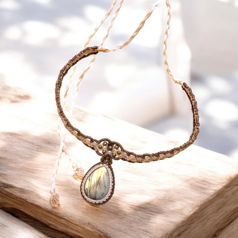 Crystoria Stone | Macrame | 南美蜡线 | 项链 | 黄光拉长石 - 项链 - 宝石 蓝色