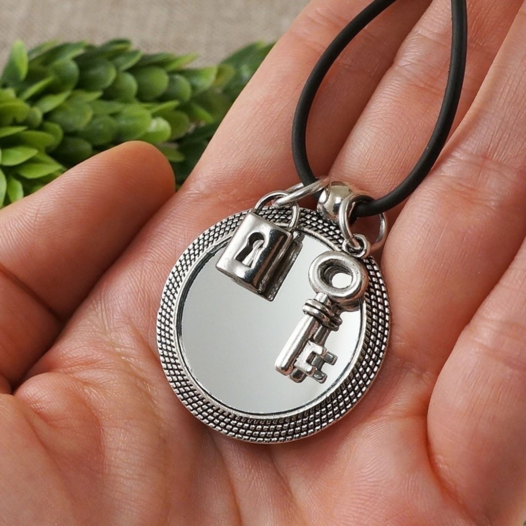 Evil Eye Glass Mirror Protection Amulet Silver Key Lock Pendant Necklace Jewelry - 项链 - 玻璃 银色