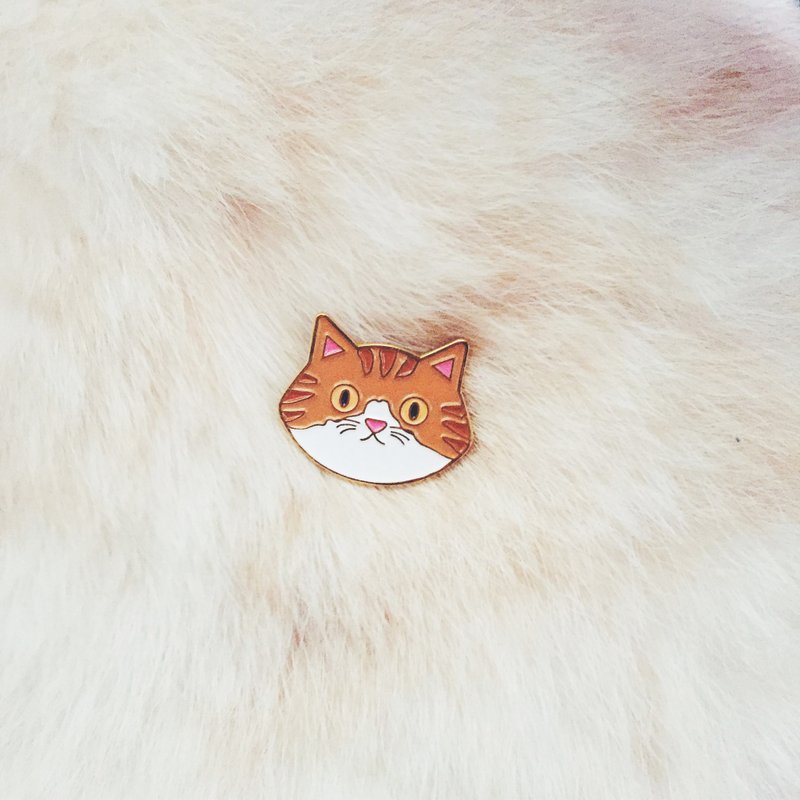 #08 黄花猫 别针/胸针/扣针 - 胸针 - 其他金属 金色