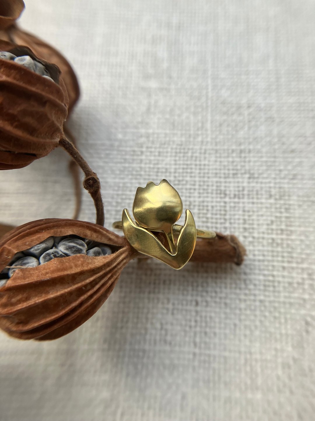郁金香戒 ~~ 以黄铜手工制作 - 戒指 - 铜/黄铜 