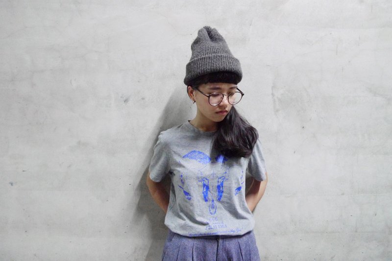 SATAN 666 TEE 羚羊头骨 666 T恤 (灰) - 女装 T 恤 - 棉．麻 灰色