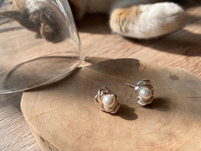Pearl Earring 海浪-珍珠耳环 - 耳环/耳夹 - 纯银 银色