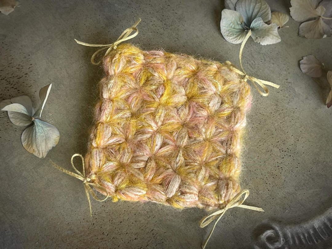 Knitting 生命之花垫 - 花蝴蝶 - 摆饰 - 棉 