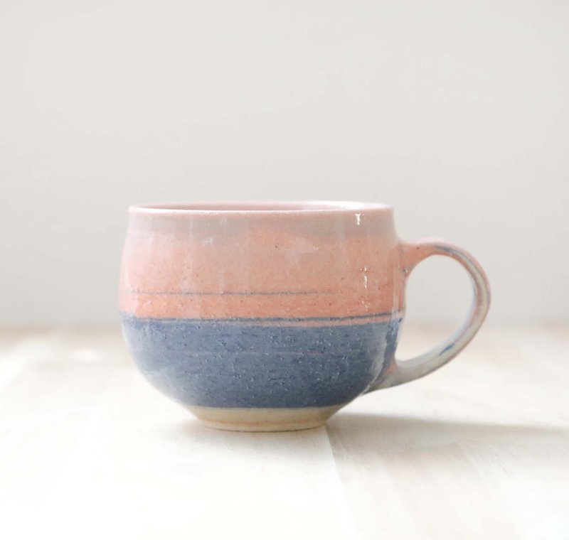 一大杯揉好的晨曦天空 2 - 咖啡杯/马克杯 - 陶 粉红色