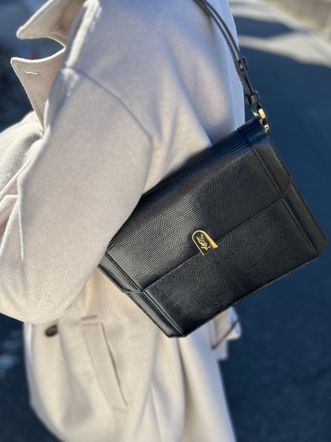 【 日本直送名牌中古包 】Yves Saint Laurent YSL 侧背包 黑色 蜥蜴压纹 5nbvi3 - 侧背包/斜挎包 - 真皮 黑色