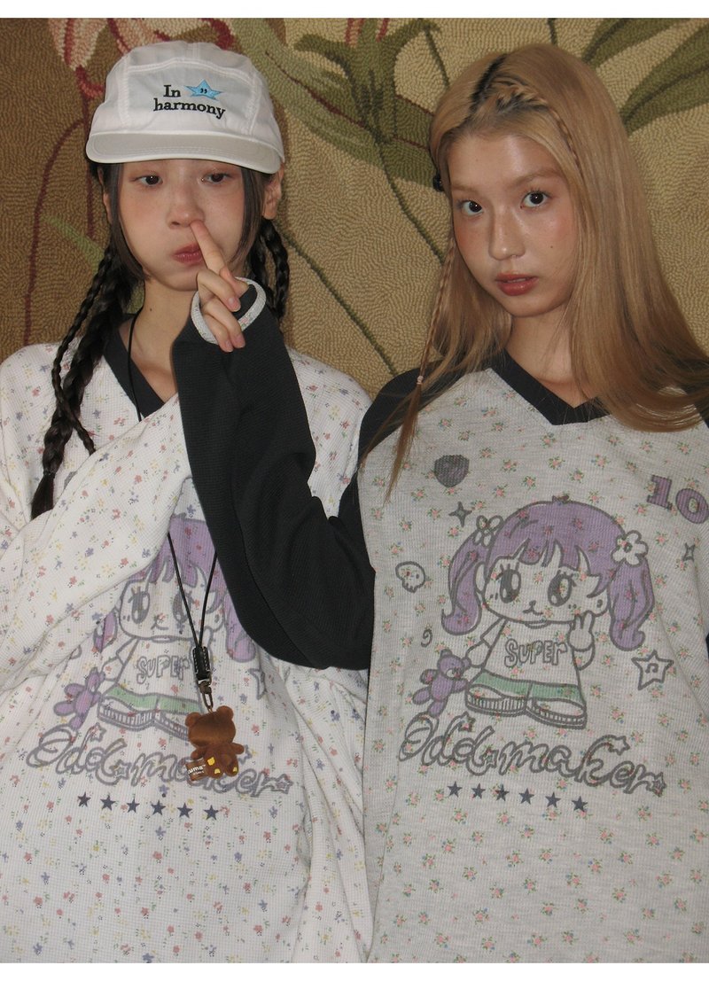 odd maker手绘小女孩印花碎花插肩长袖T恤女春秋宽松运动V领球衣 - 女装 T 恤 - 棉．麻 