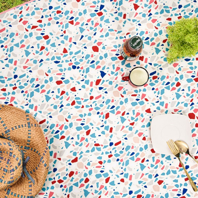 台湾制独家花色点点绑带轻量野餐垫 青春碎片 - 野餐垫 - 聚酯纤维 蓝色