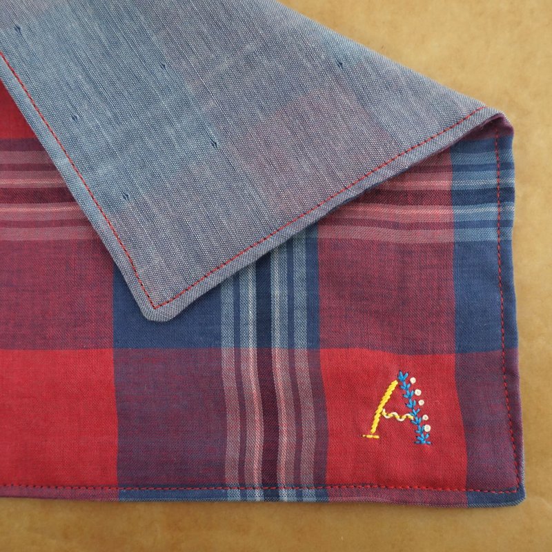 Hand embroidered quadruple gauze handkerchief  initial A - 其他 - 绣线 红色