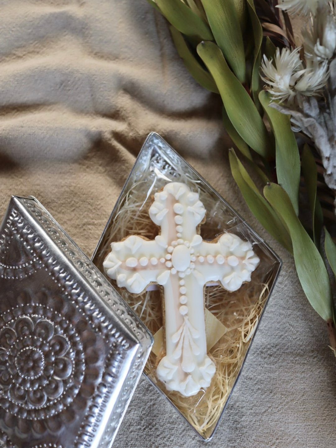 有机糖霜饼干铝豪华盒套(中等尺寸)　cross　antique - 手工饼干 - 其他材质 白色