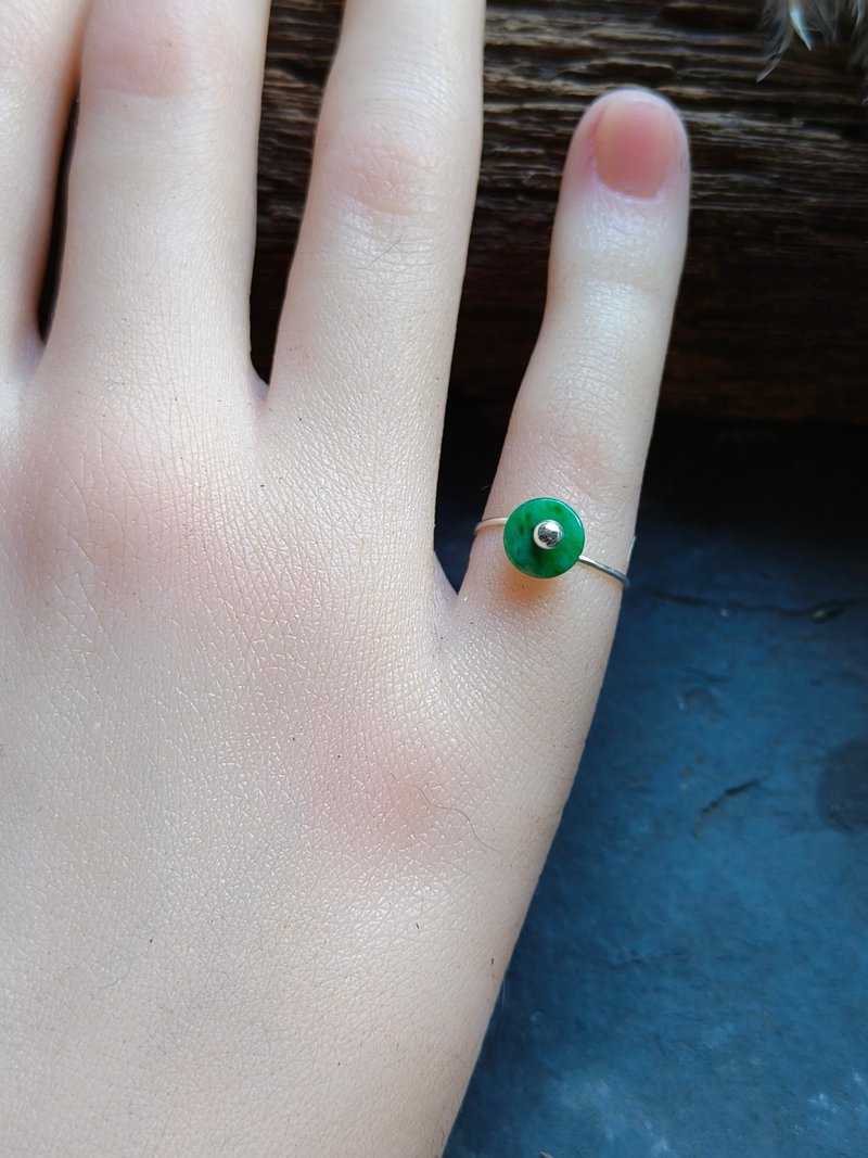 ore设计 天然缅甸平安扣翡翠7*1.5mm  银戒指 - 手链/手环 - 宝石 绿色