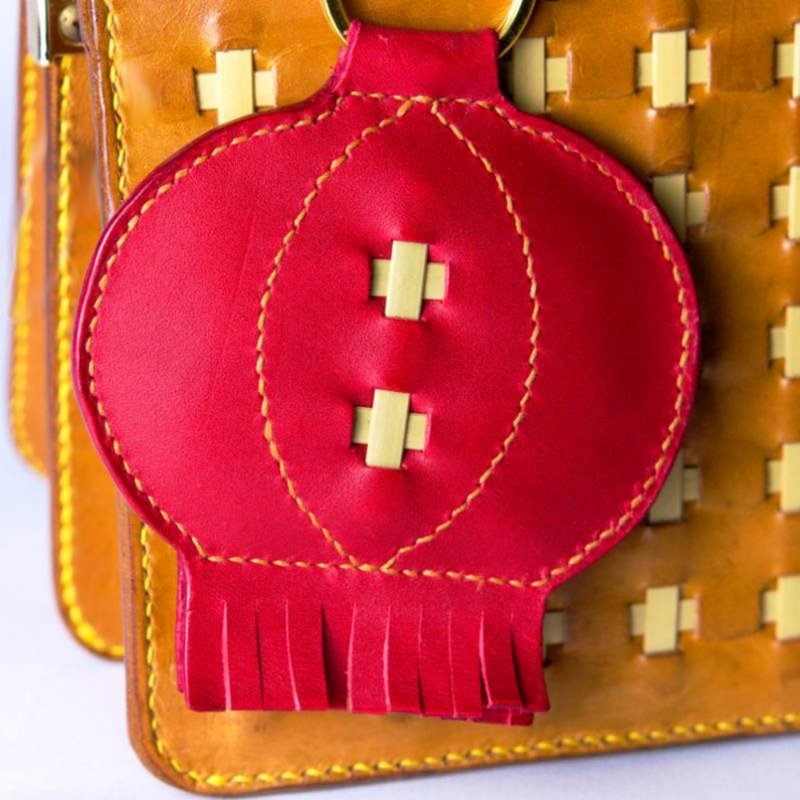 【毕业礼推荐】竹编皮革灯笼皮包吊饰 - 吊饰 - 真皮 红色