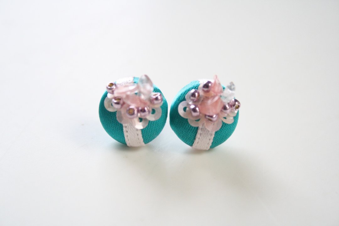 Rose quartz titanium earrings - 耳环/耳夹 - 竹 粉红色