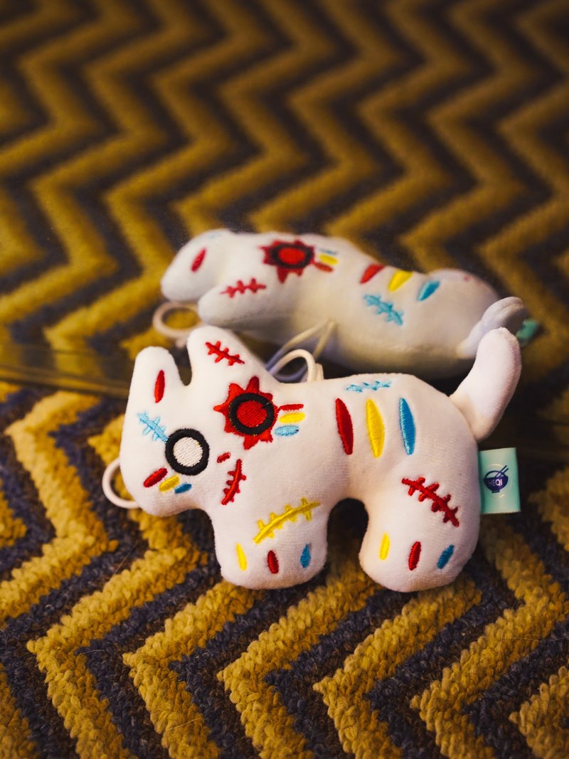 合气猫猫守护一起流浪系列-守护猫猫毛绒挂件小猫缝缝补补原创 - 玩偶/公仔 - 聚酯纤维 黑色