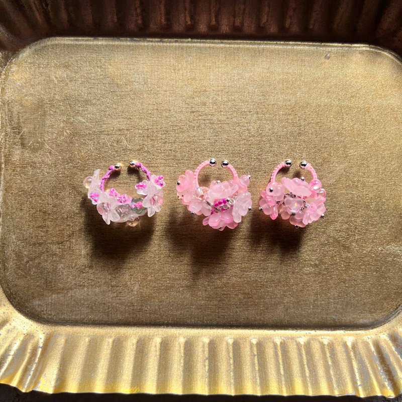 温柔盛开于耳际，如小型花束般的耳骨夹 - 其他 - 其他材质 粉红色