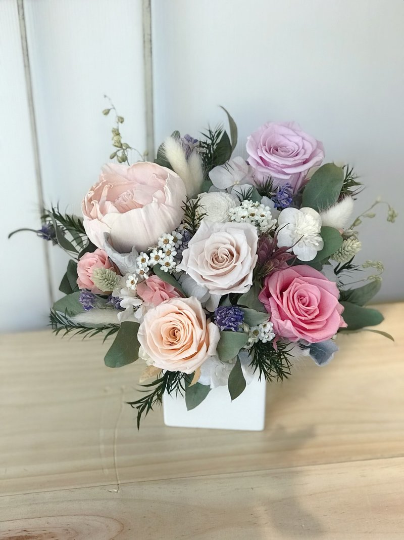 仙气飘飘不凋花礼 永生花 玫瑰花 礼盒包装 - 干燥花/捧花 - 植物．花 