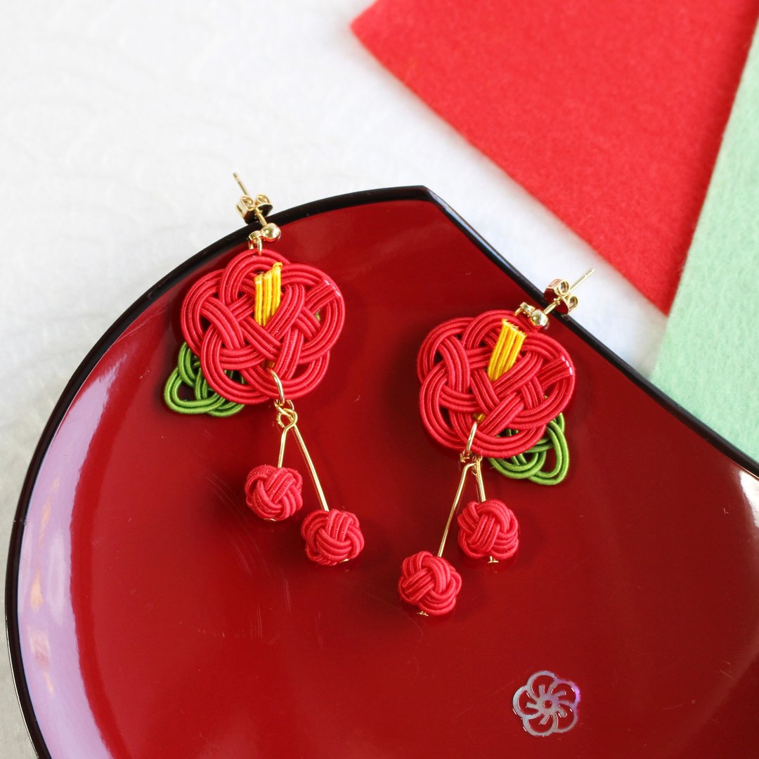 japanese style ear clip / mizuhiki / japan / accessory /  flower / red - 耳环/耳夹 - 丝．绢 红色
