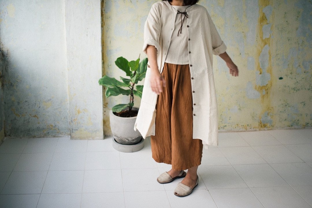 Blue Button/Brown Button | hand-woven cotton | - 洋装/连衣裙 - 棉 白色