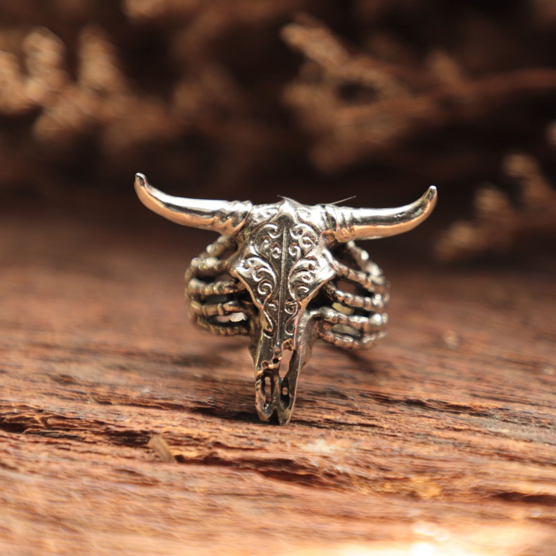 buffalo Skull Ring for women made of sterling silver 925 - 戒指 - 纯银 银色