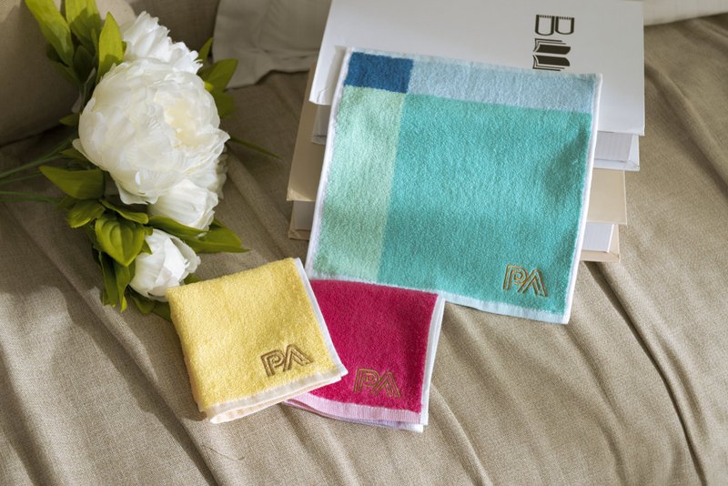 纯棉100% MIT设计制造::小方巾/手帕-经典LOGO - 手帕/方巾 - 棉．麻 绿色