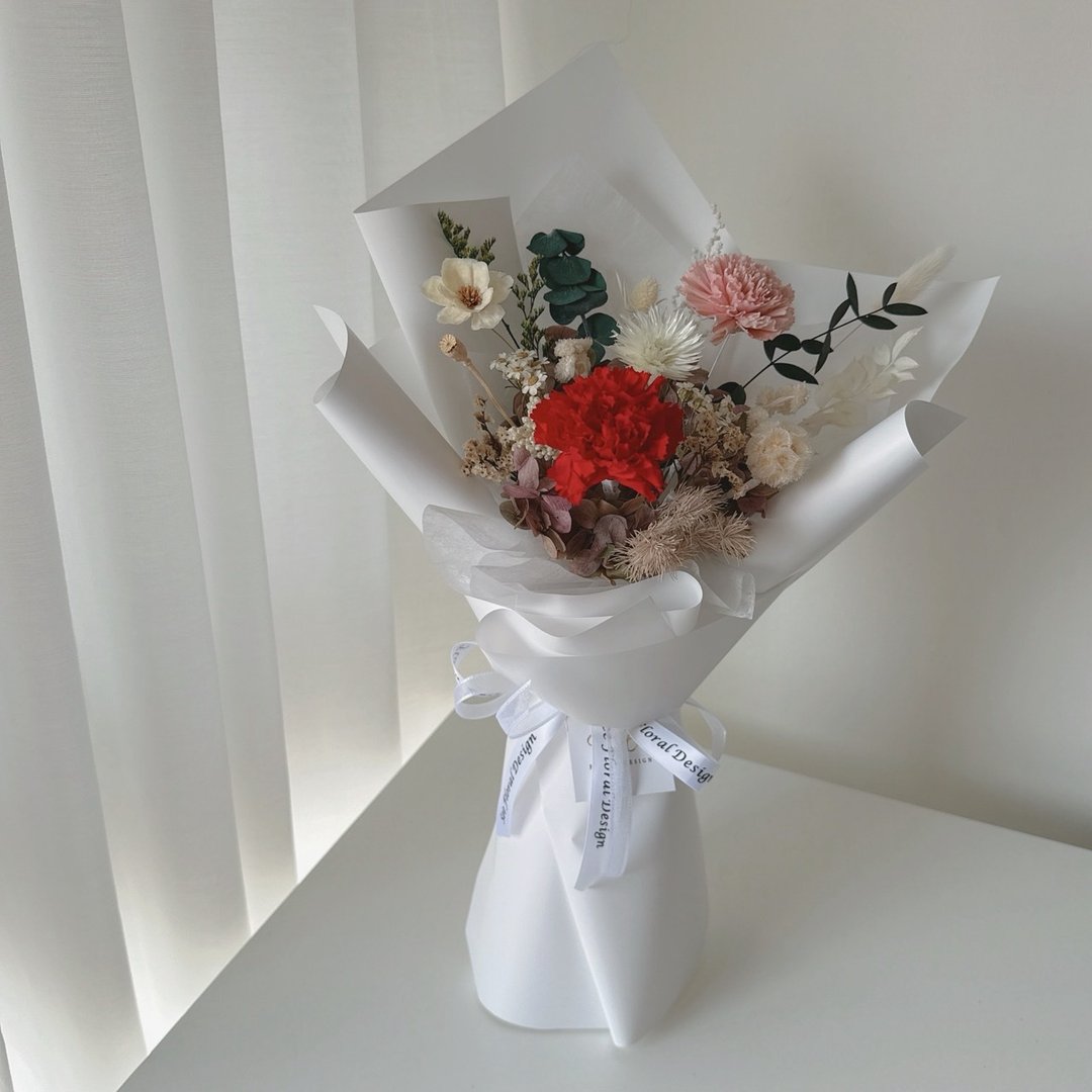 SEE 看见花艺设计 | 母亲节 | 永生康乃馨 | 最深的心意不凋康乃馨花束 - 干燥花/捧花 - 植物．花 