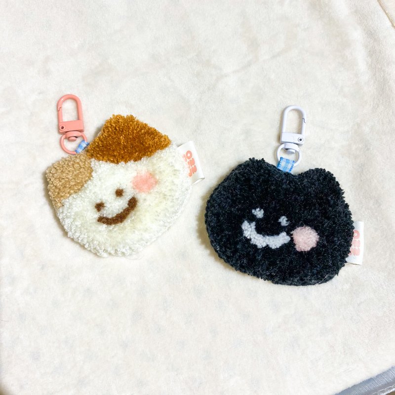 【毛神神】俄罗斯戳戳绣 黑猫/白猫 手机支架/吊饰/DIY材料包 - 吊饰 - 羊毛 卡其色