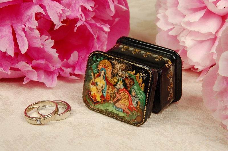 Tiny Lacquer Box Fairy Tale small unique gift ring box Kholui miniature art - 摆饰 - 其他材质 