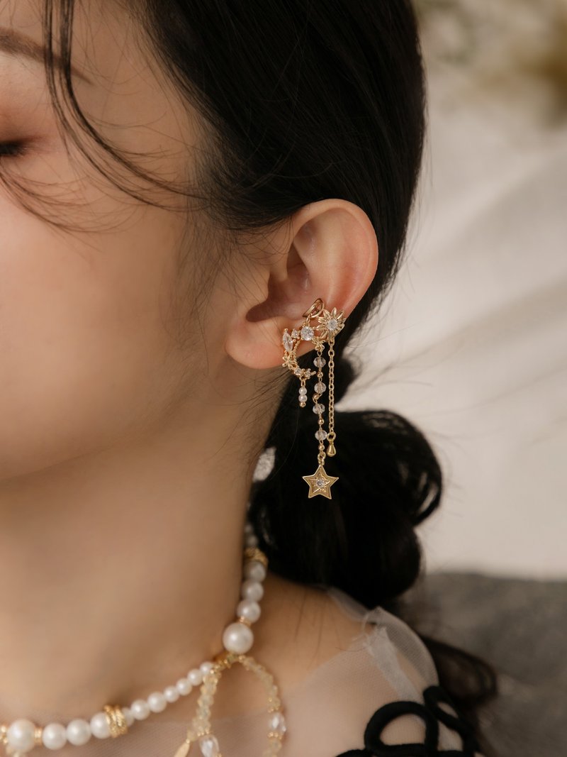 星月守梦日。MUCHAT手作14KGP锆石星月耳骨夹(单支) - 耳环/耳夹 - 其他金属 金色