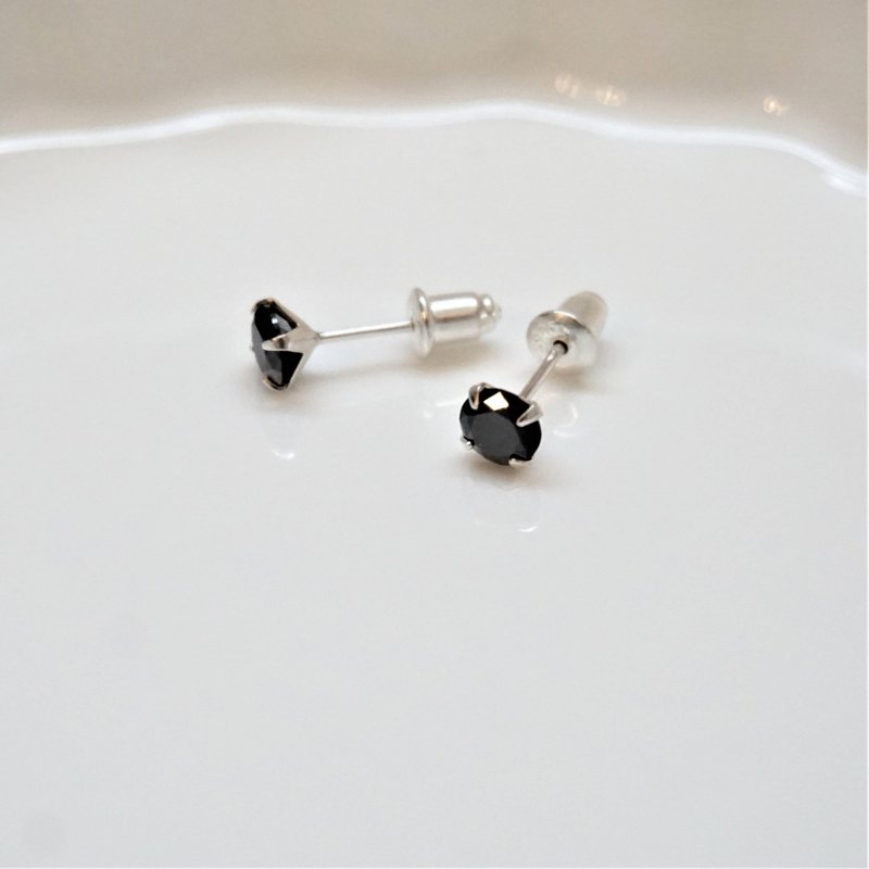 ll modo彩锆耳针 ll 5mm黑色925银耳针 ER-00052 - 耳环/耳夹 - 纯银 黑色