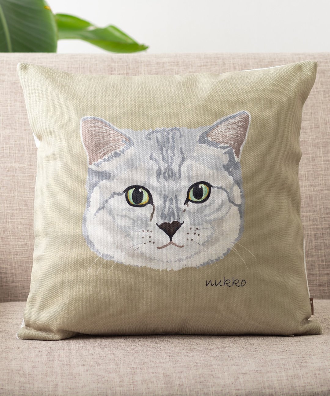 Nukko × Jubilee合作设计 亚麻布抱枕套 宠物图案 猫咪(小不点) - 枕头/抱枕 - 棉 多色