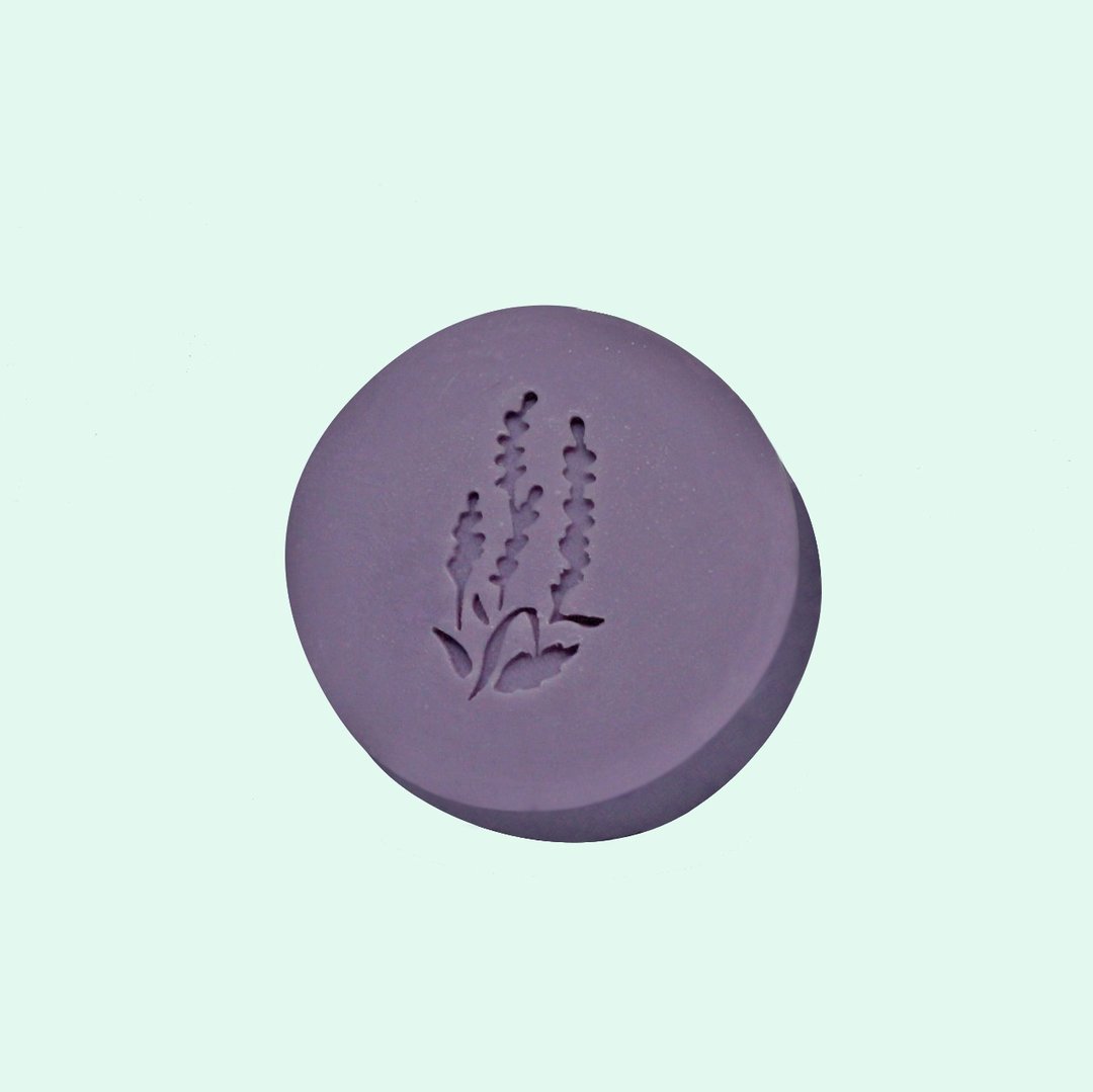 【清爽天然洗发】 丰润芬芳薰衣草洗发专用皂 - 洗发用品 - 植物．花 紫色