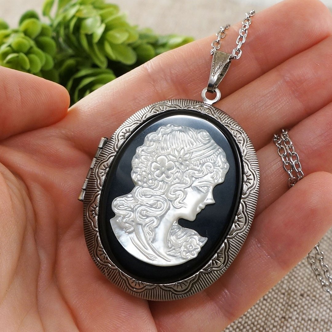 White Mother of Pearl Black Agate Lady Girl Cameo Photo Locket Necklace Jewelry - 项链 - 其他材质 黑色