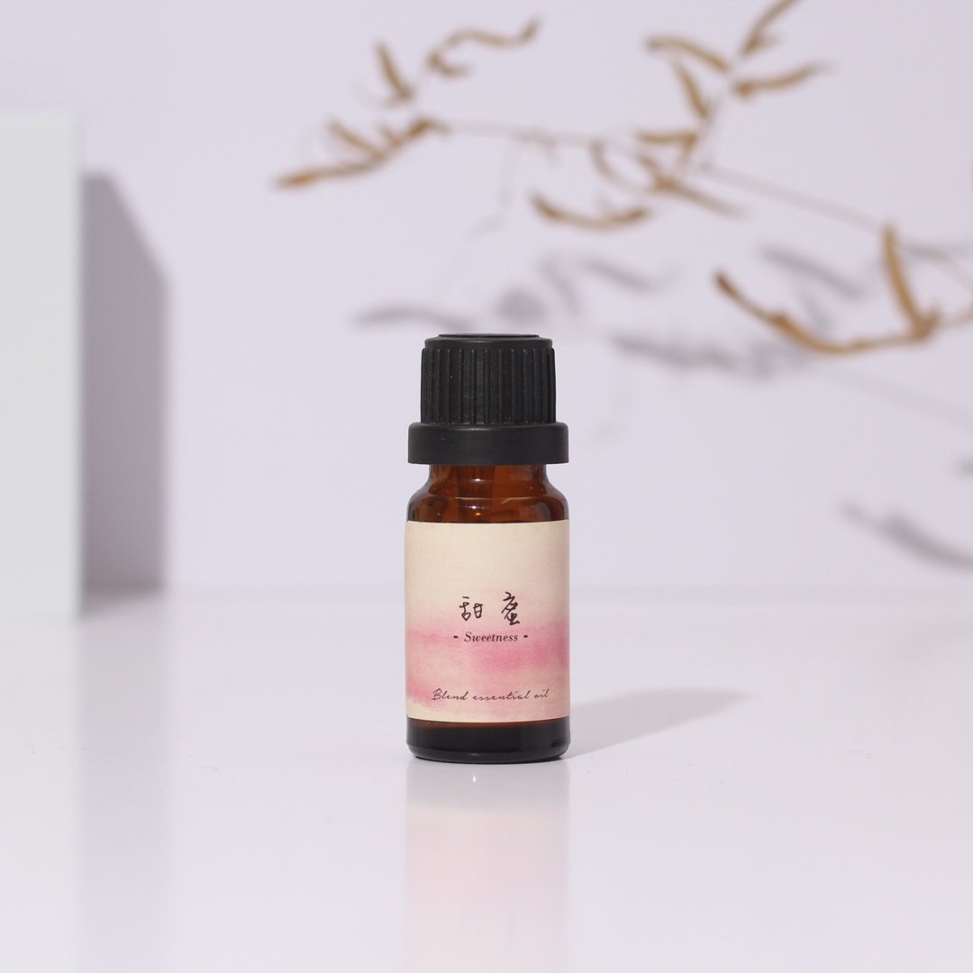 【甜蜜】马郁兰花香、10mL、复方精油丨口罩香氛 - 香薰/精油/线香 - 植物．花 粉红色