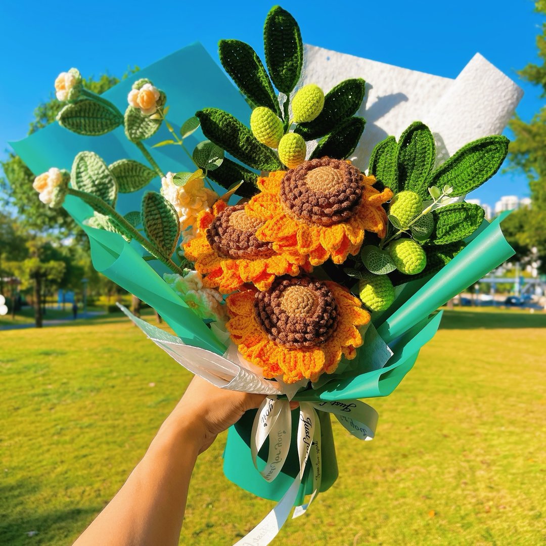 情人节礼盒   定制化礼物2026手工钩织栀子花花束新奇居家摆 - 干燥花/捧花 - 棉 绿色