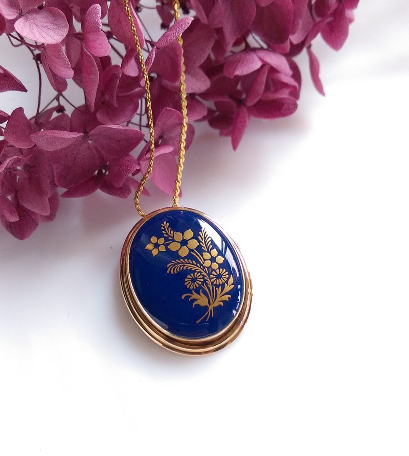 法国 LIMOGES  LENOX 瓷画 描金优美花卉 项链。西洋古董饰品 - 项链 - 其他材质 紫色