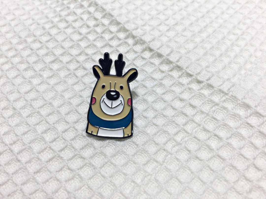 瑕疵品出清/ 麋麋大头徽章- 俐落版 - 胸针 - 其他金属 卡其色