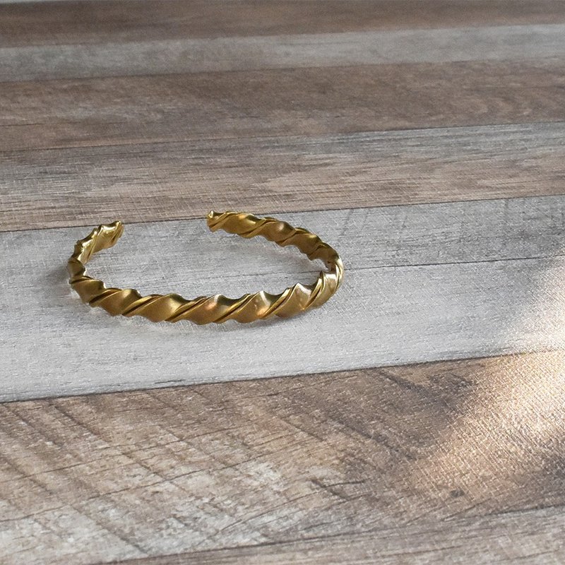黄铜麻花手工设计手环 - 手链/手环 - 铜/黄铜 金色