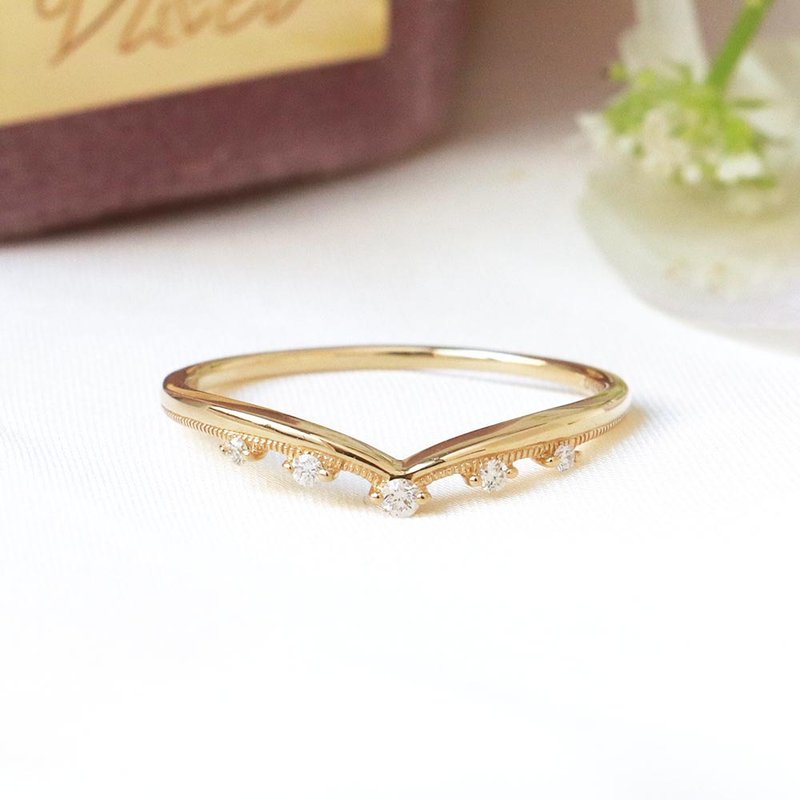 Visel  V字蕾丝裙摆钻戒 - 戒指 - 贵金属 金色