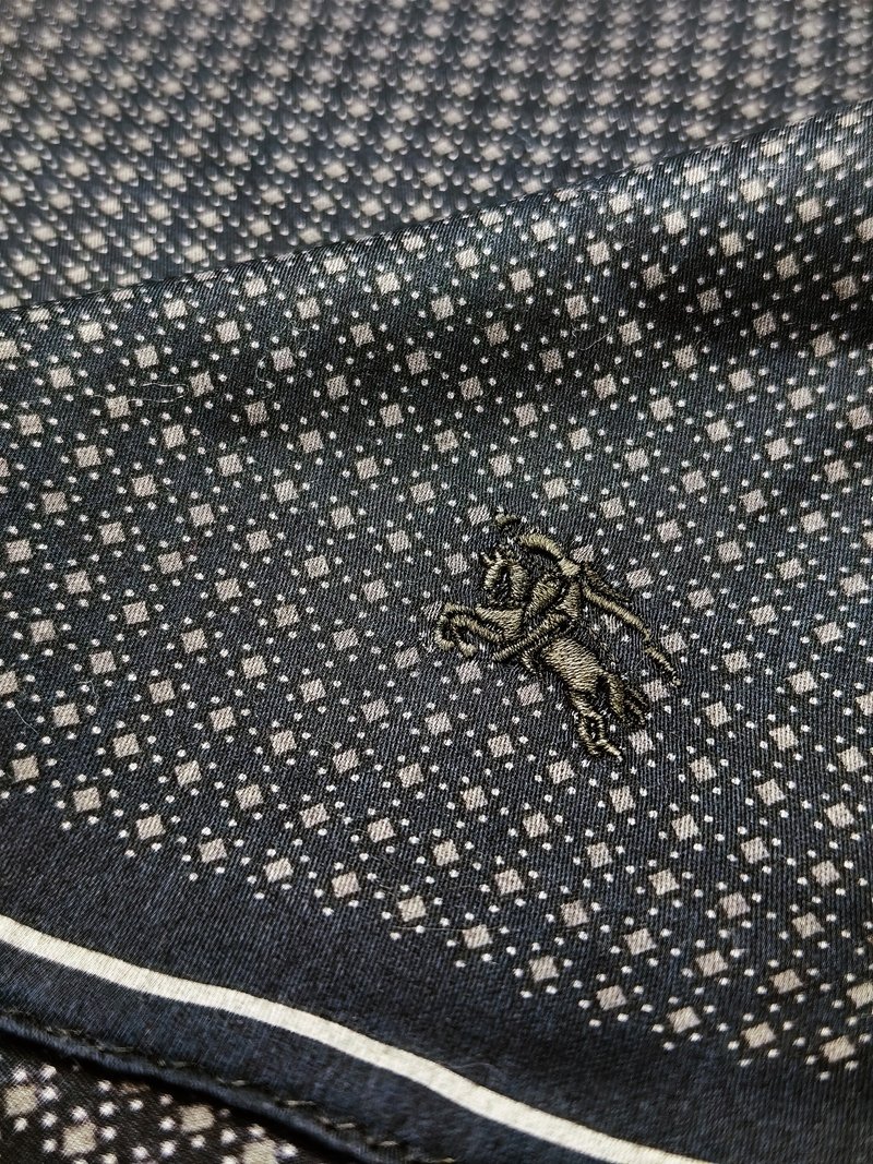 Burberry 复古手帕 菱形图案 黑色 20 x 20 英寸 - 手帕/方巾 - 棉．麻 黑色