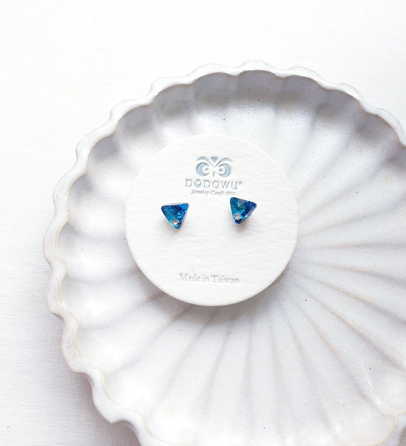 │晶钻系列│缓三角幻彩晶钻医疗钢抗过敏耳针 - 耳环/耳夹 - 玻璃 蓝色