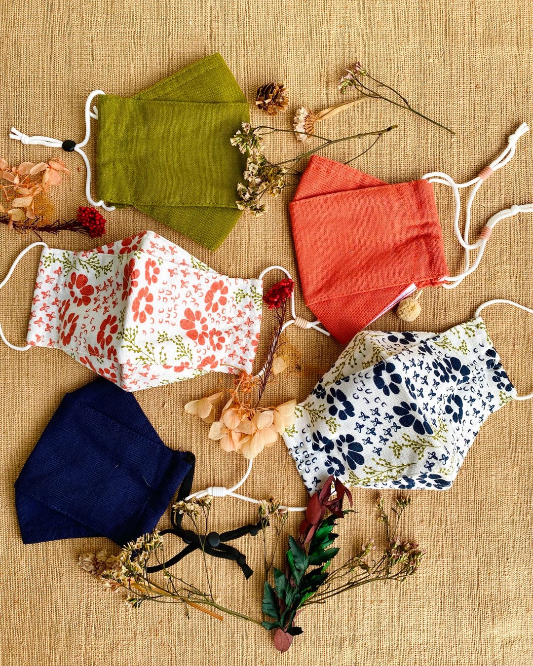 Autumn Mask and Bucket Hat Set- cotton & linen - adjustable strap - 帽子 - 棉 多色