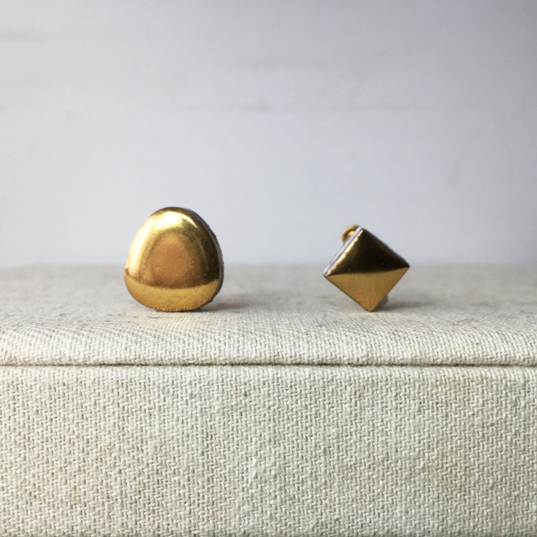 TP-135　titanium  earring posts type - 耳环/耳夹 - 陶 金色