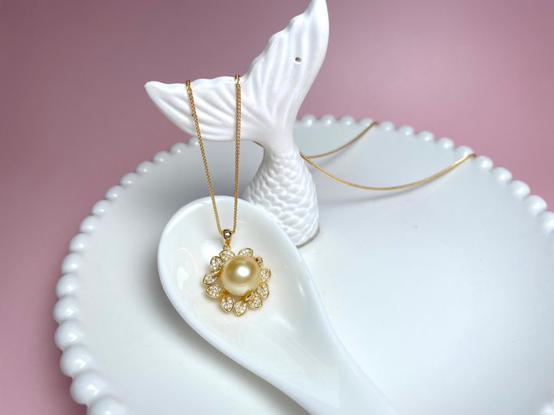 太阳花 天然海水珍珠 南洋金珠 满镶 纯银 吊坠 赠项 - 项链 - 珍珠 金色