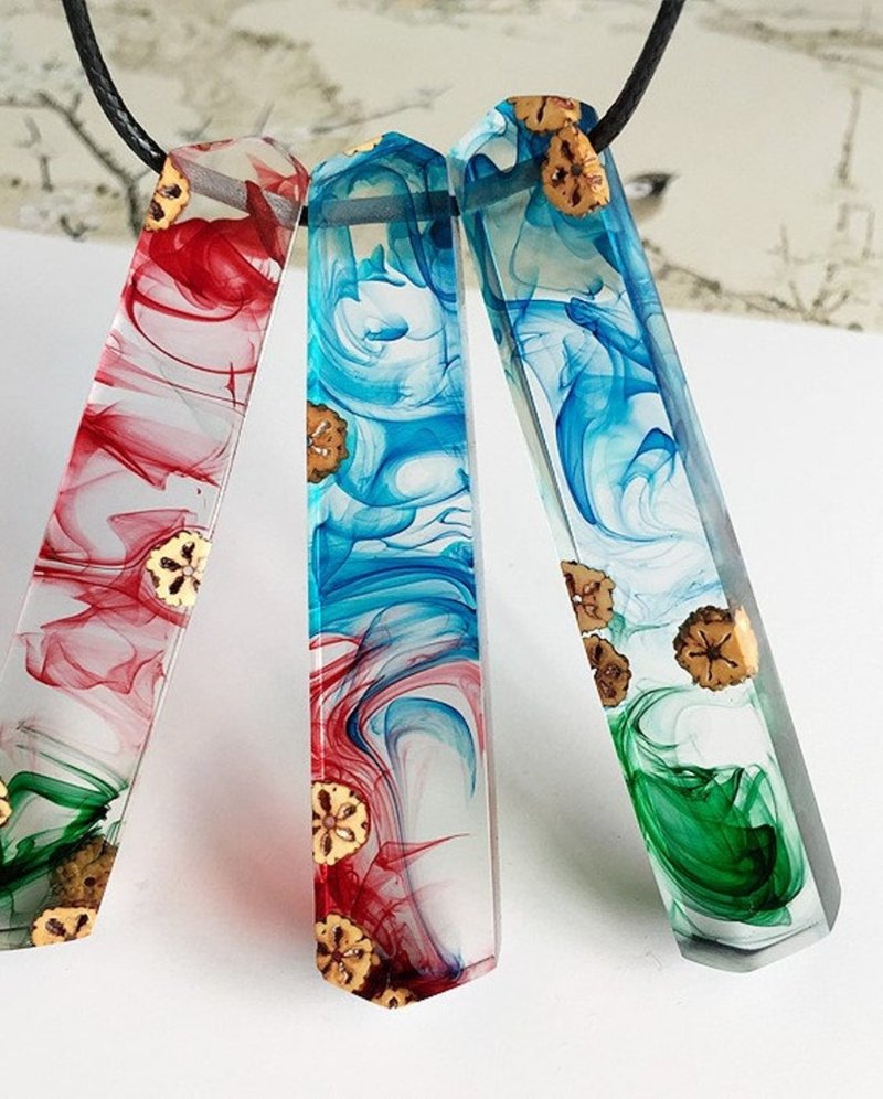 炫、手工树脂与天然树瘤吊坠、独一无二、中性定制设计、独一无二 - 项链 - 树脂 多色