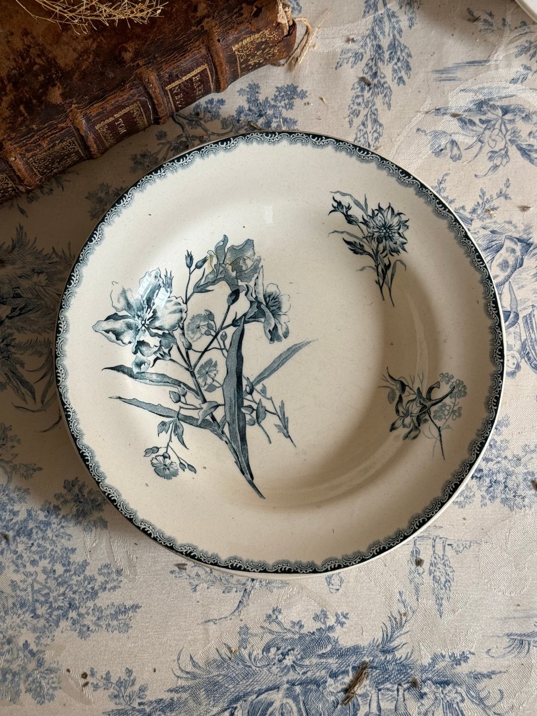 40650-迷人法国古董 HB&Cie 花饰深盘 provençal系列23cm - 盘子/餐盘/盘架 - 瓷 