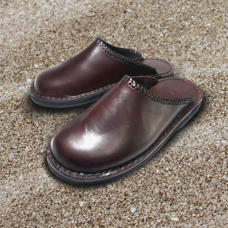 Dark Brown Handmade Leather Clog with leather weave. Hand stitching - 男女凉鞋 - 真皮 咖啡色