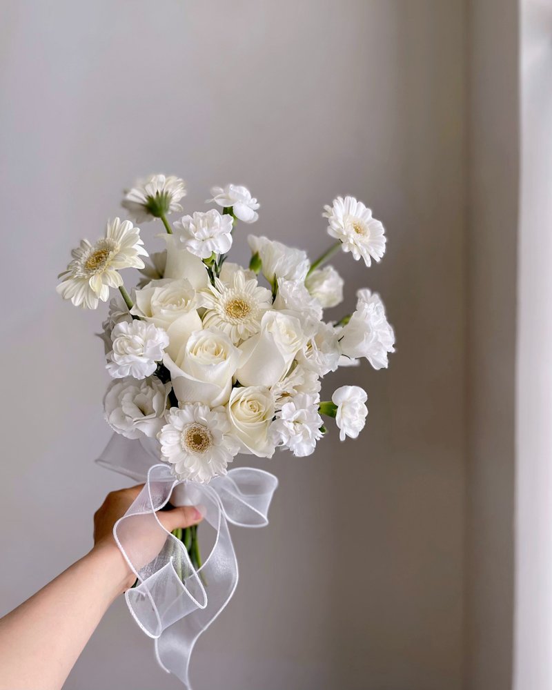 【鲜花】白色玫瑰非洲菊韩式鲜花捧花 - 其他 - 植物．花 白色
