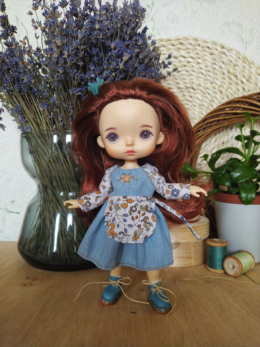 小帮手的牛仔连衣裙。适用于 9-10 英寸娃娃 Monst Xaiomi、Blythe、Holola - 玩具/玩偶 - 棉．麻 蓝色