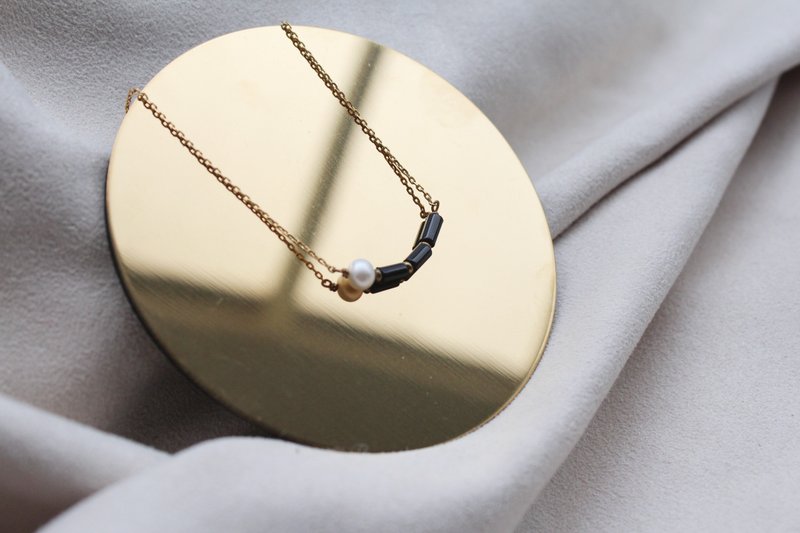 雪境-Pearl 黑玛瑙微笑珍珠项链 - 项链 - 珍珠 白色